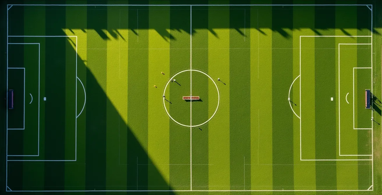 Vista tattica aerea di un campo da calcio che mostra lo spazio lasciato libero dal trequartista